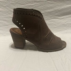 Brown Peep-Toe Block Heel Sandals